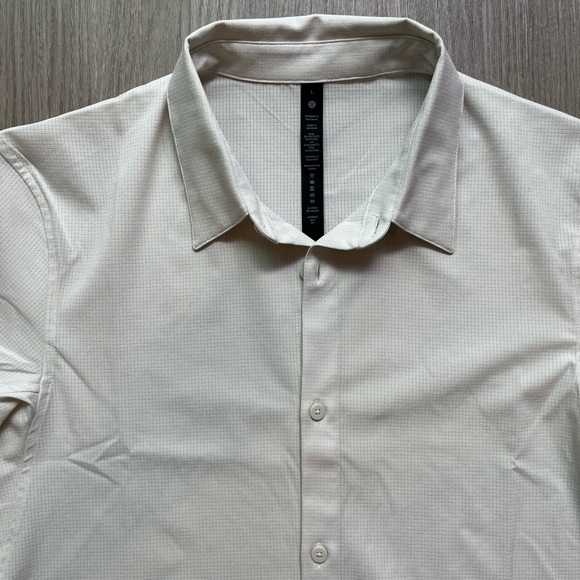 Men's Cream Short Sleeve Shirt - Picture 2 of 3